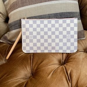Authentic Louis Vuitton neverful wristlet